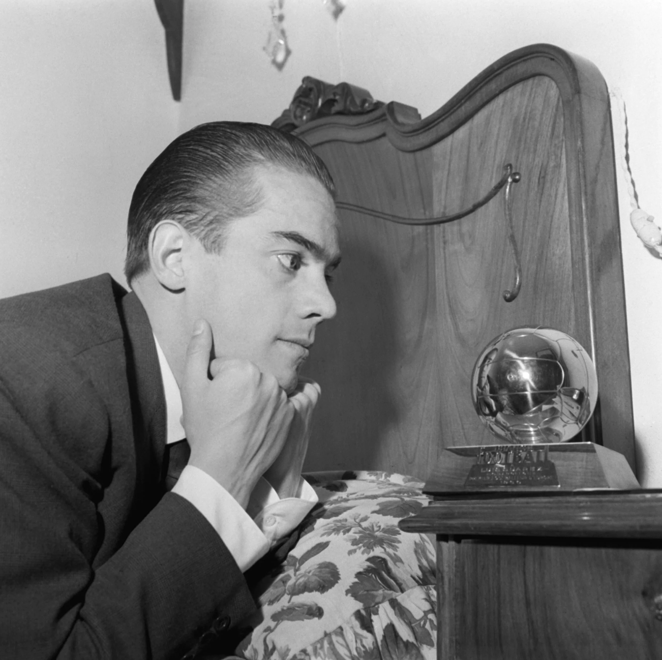 Luis Suárez, vencedor – Ballon d'Or Masculino 1960