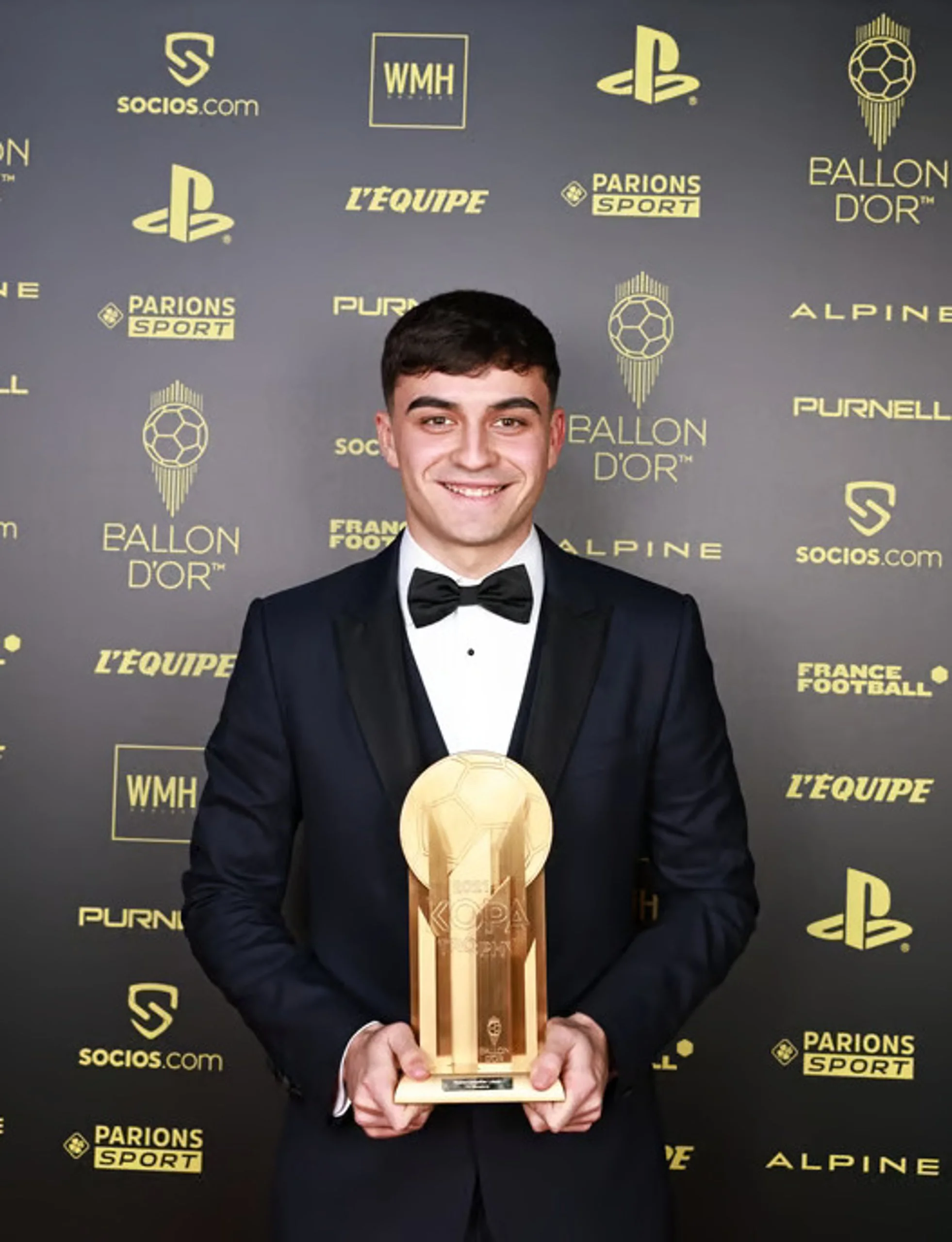 Pedri, vencedor – Jovem Talento Masculino da Temporada 2021